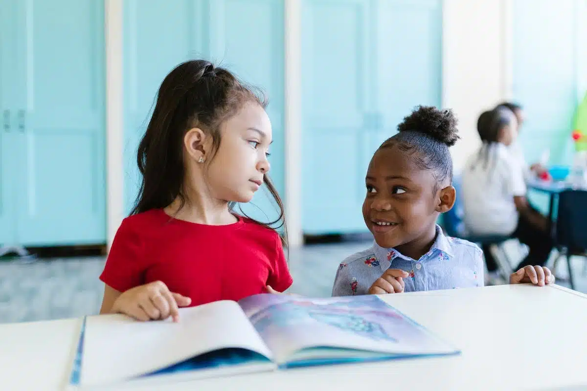 enfant étudiant