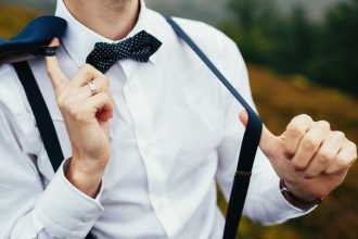 Mariage champêtre : comment choisir son nœud papillon pour un look homme réussi ?