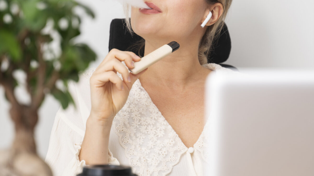 Puffs interdites, alternatives légales : ce que les vapoteurs doivent savoir en 2026